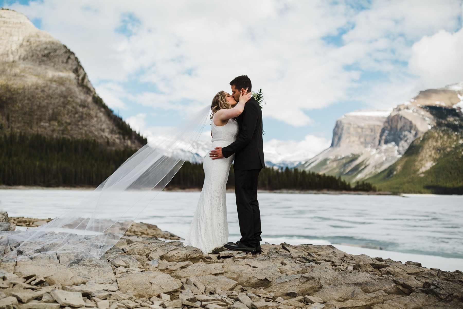 Banff Adventure Wedding Photographers for Lake Minnewanka Elopement - Image 11