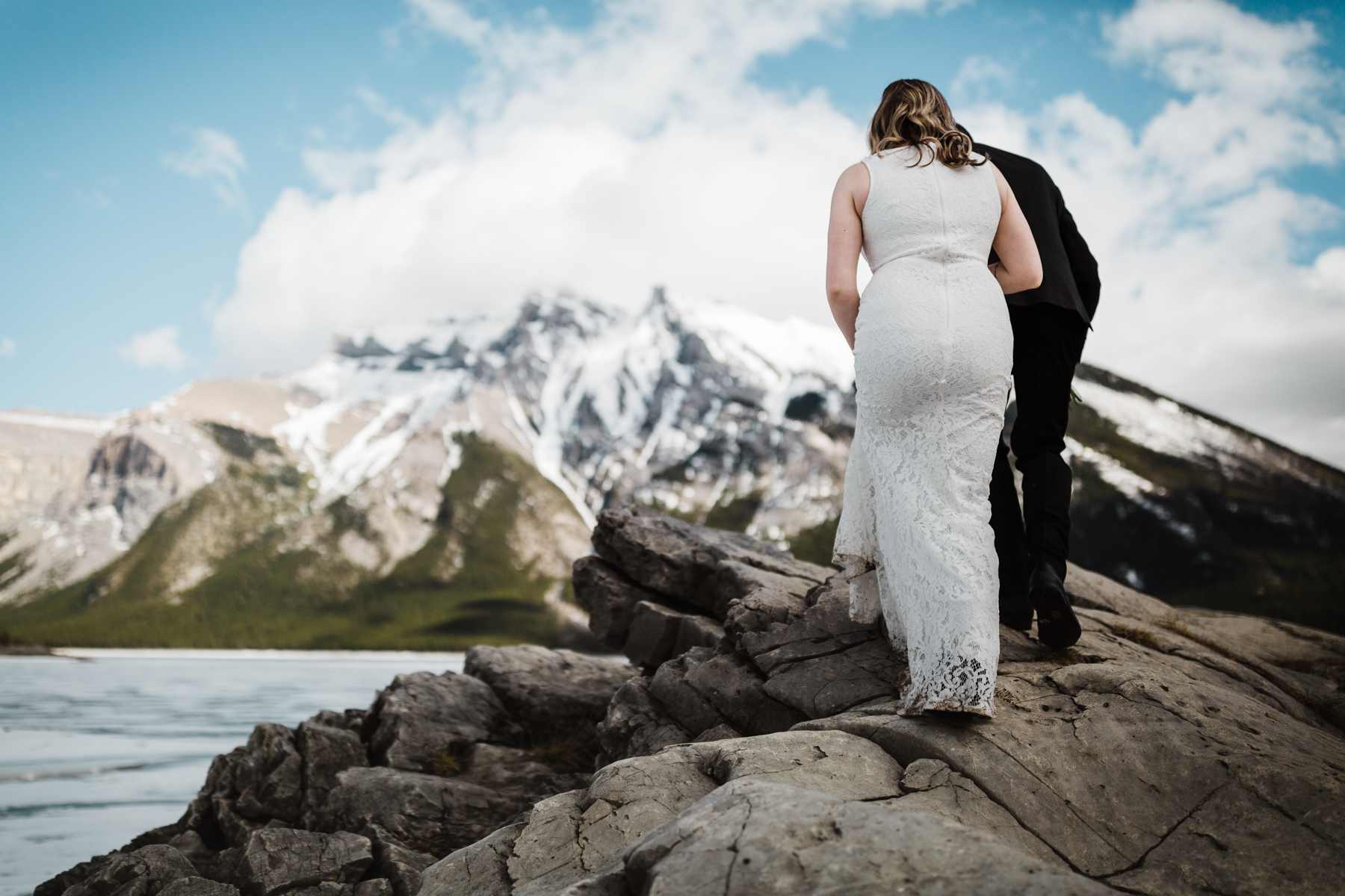 Banff Adventure Wedding Photographers for Lake Minnewanka Elopement - Image 24