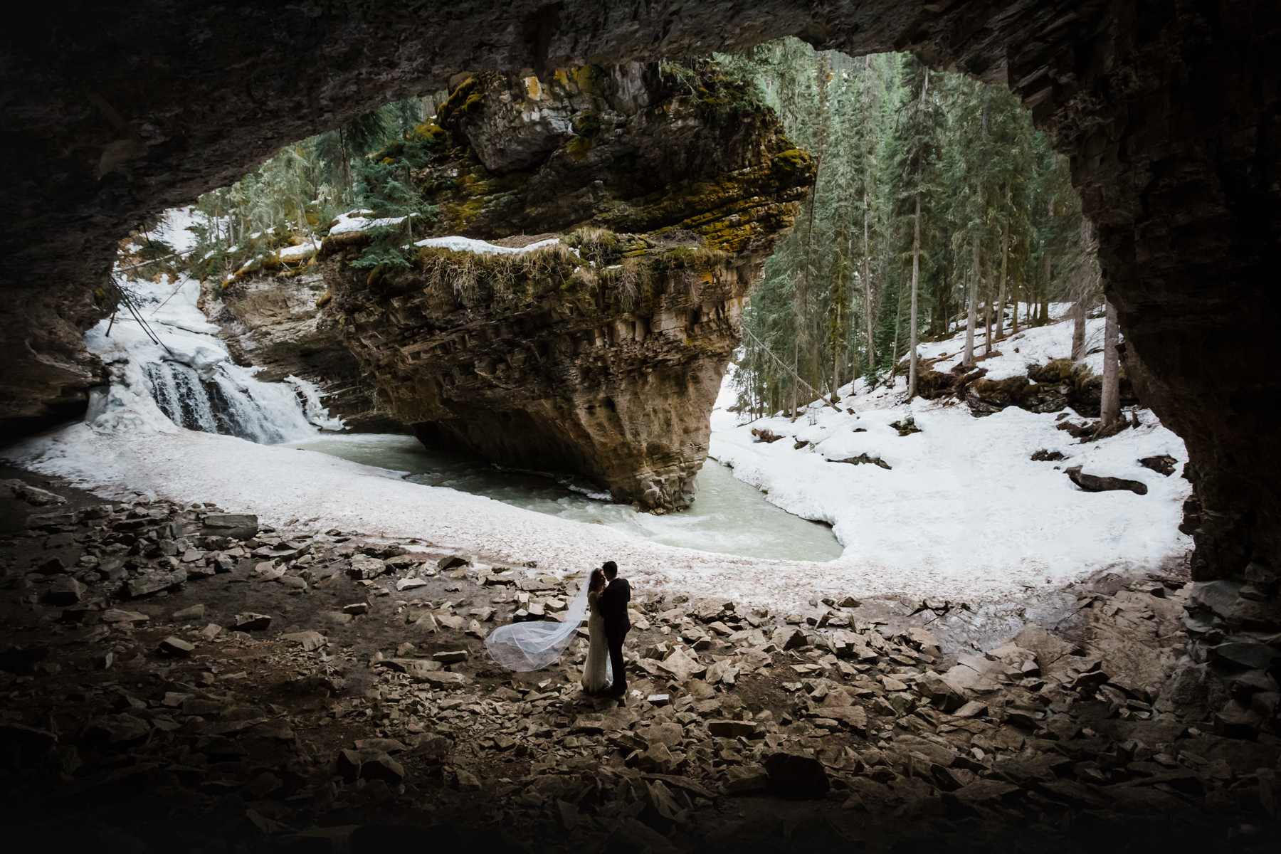 Banff Adventure Wedding Photographers for Lake Minnewanka Elopement - Image 50