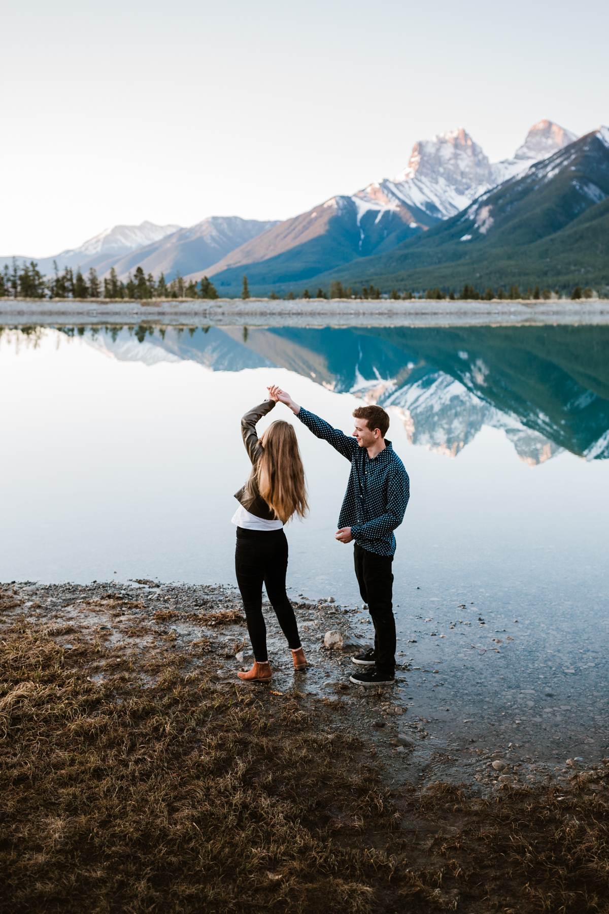 Canmore Engagement Photographers Adventure Session near Ha Ling Mountain - Photo 10