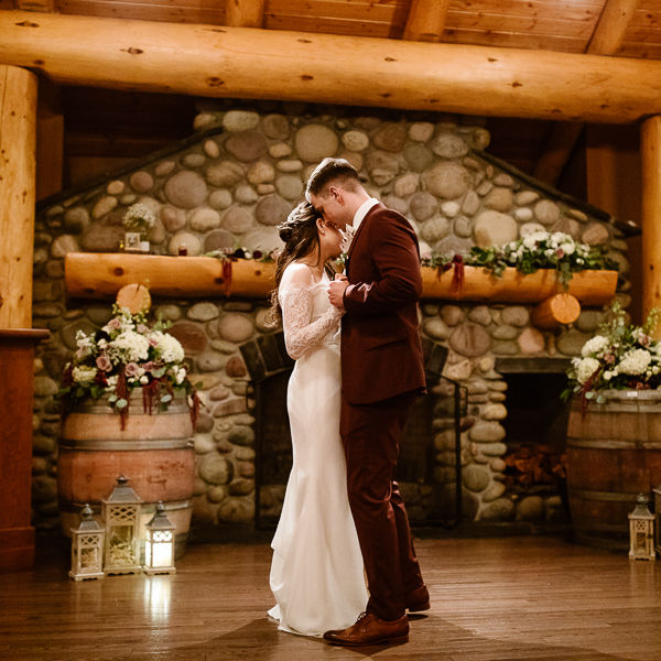 Buffalo Mountain Lodge wedding by Film and Forest Banff wedding photographers