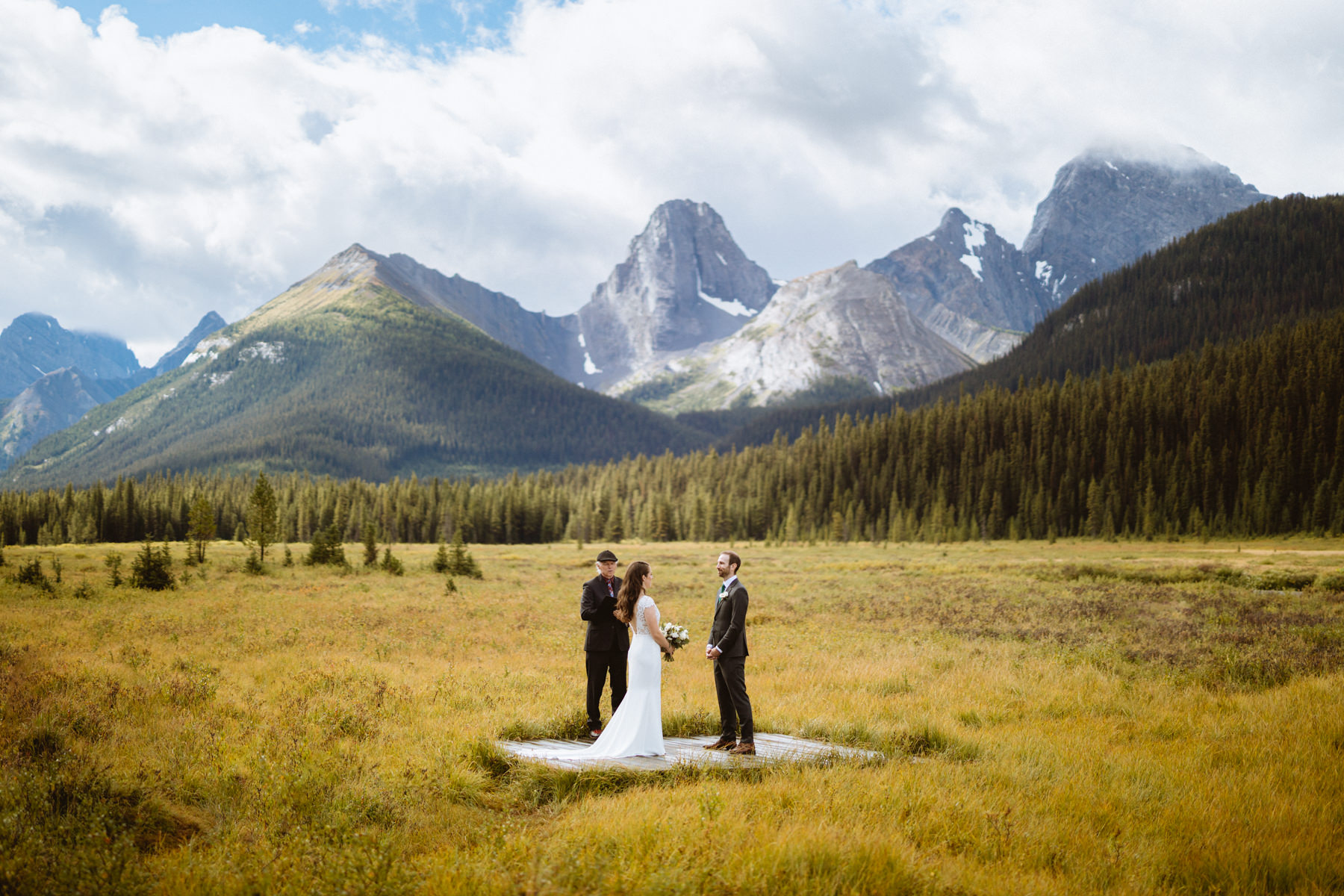 Canmore hiking elopement photographers - Image 10