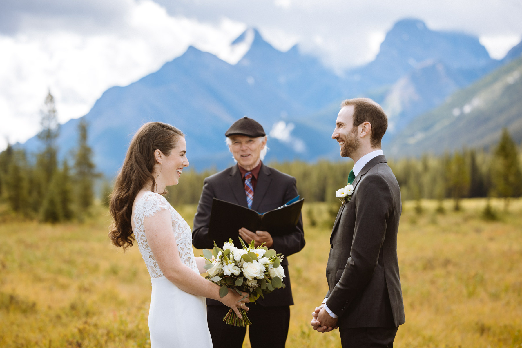 Canmore hiking elopement photographers - Image 11