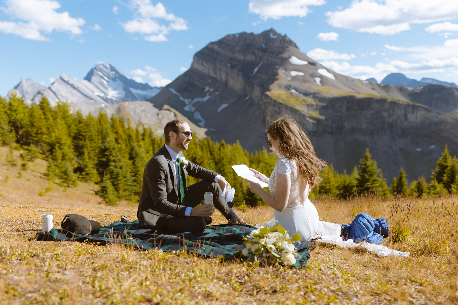 Canmore hiking elopement photographers - Image 30