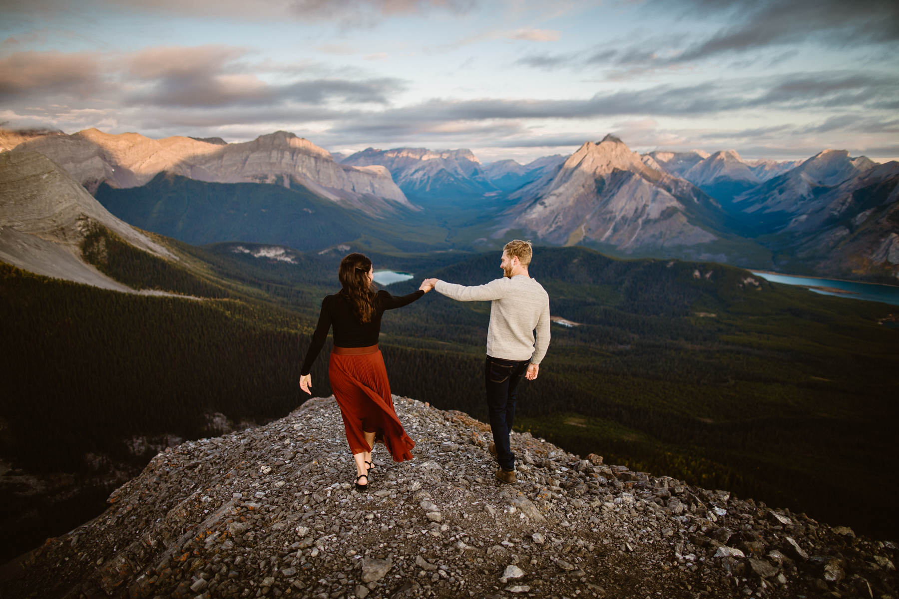 Canmore hiking engagement photos in Kananaskis Country - Image 10