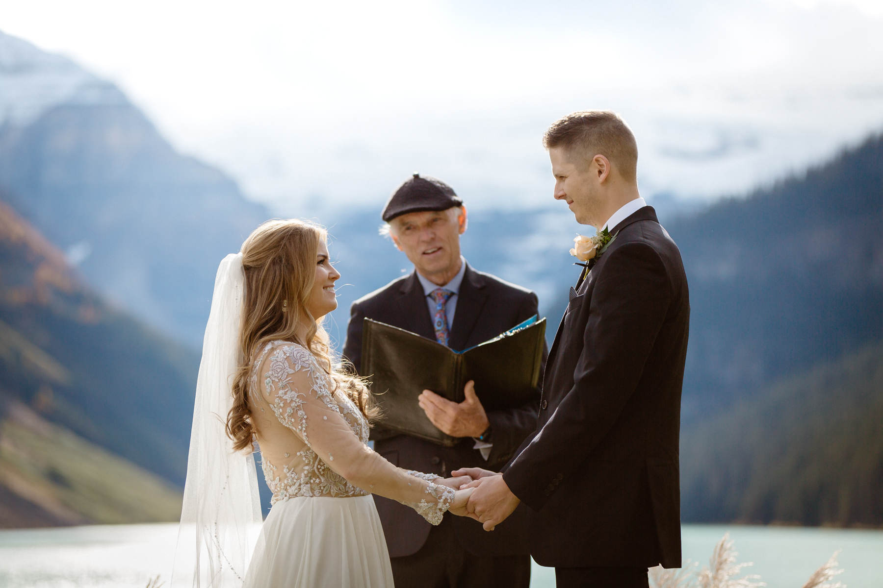 Moraine Lake wedding photos - Image 16