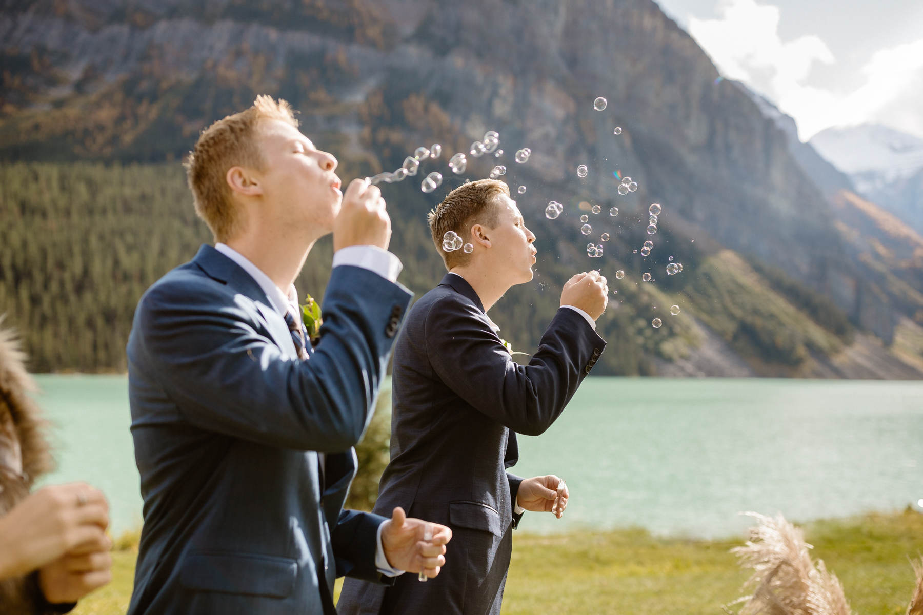 Moraine Lake wedding photos - Image 21