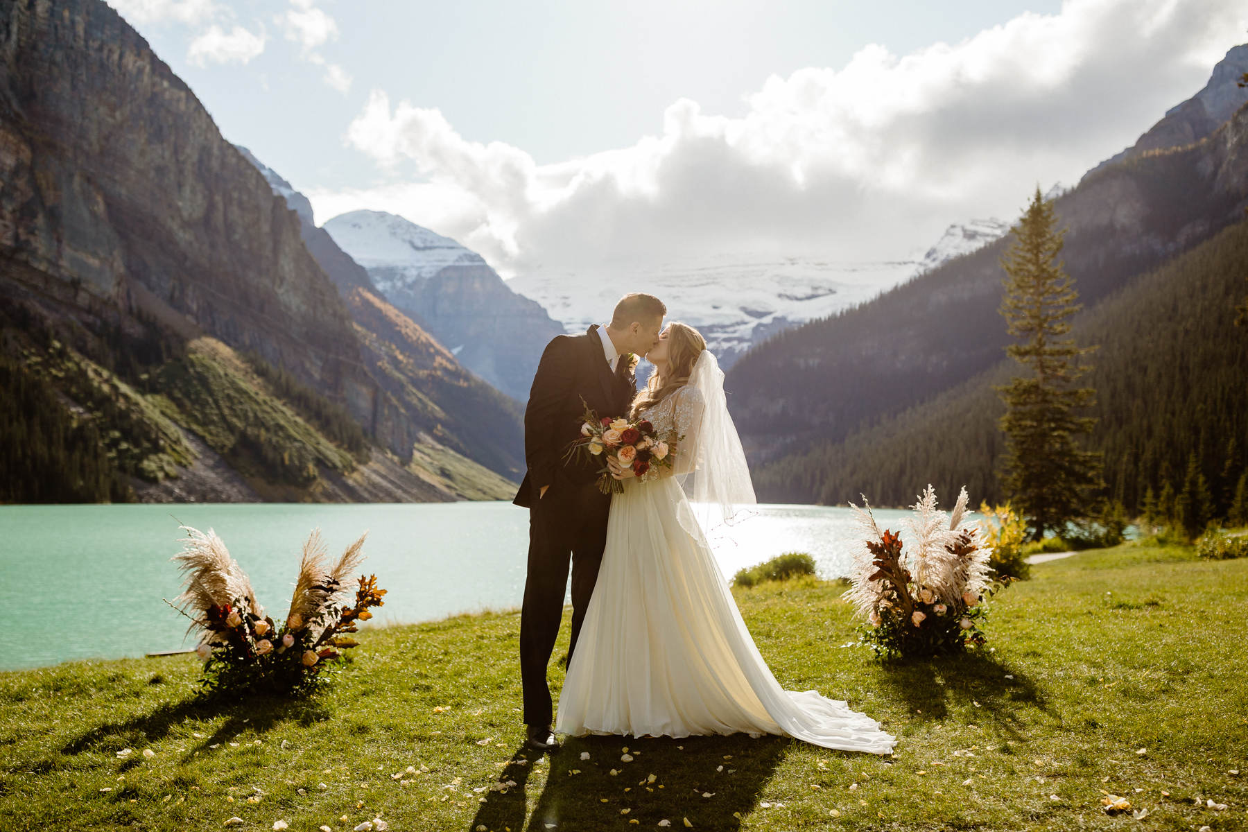 Moraine Lake wedding photos - Image 26