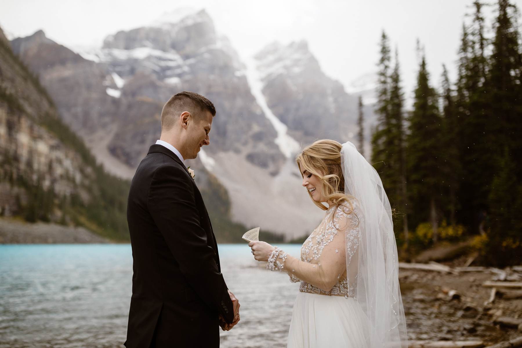 Moraine Lake wedding photos - Image 34