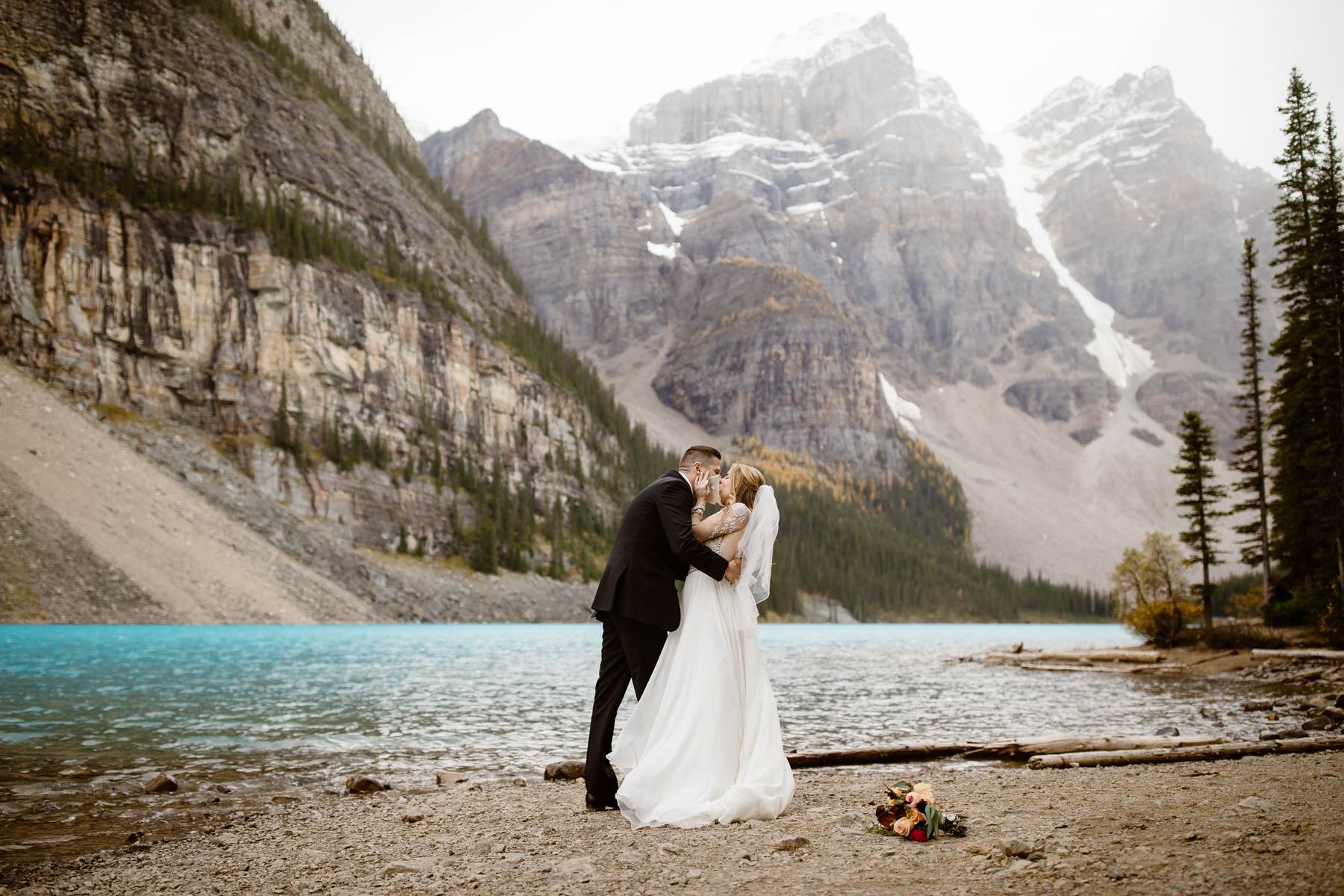 Moraine Lake wedding photos - Image 37