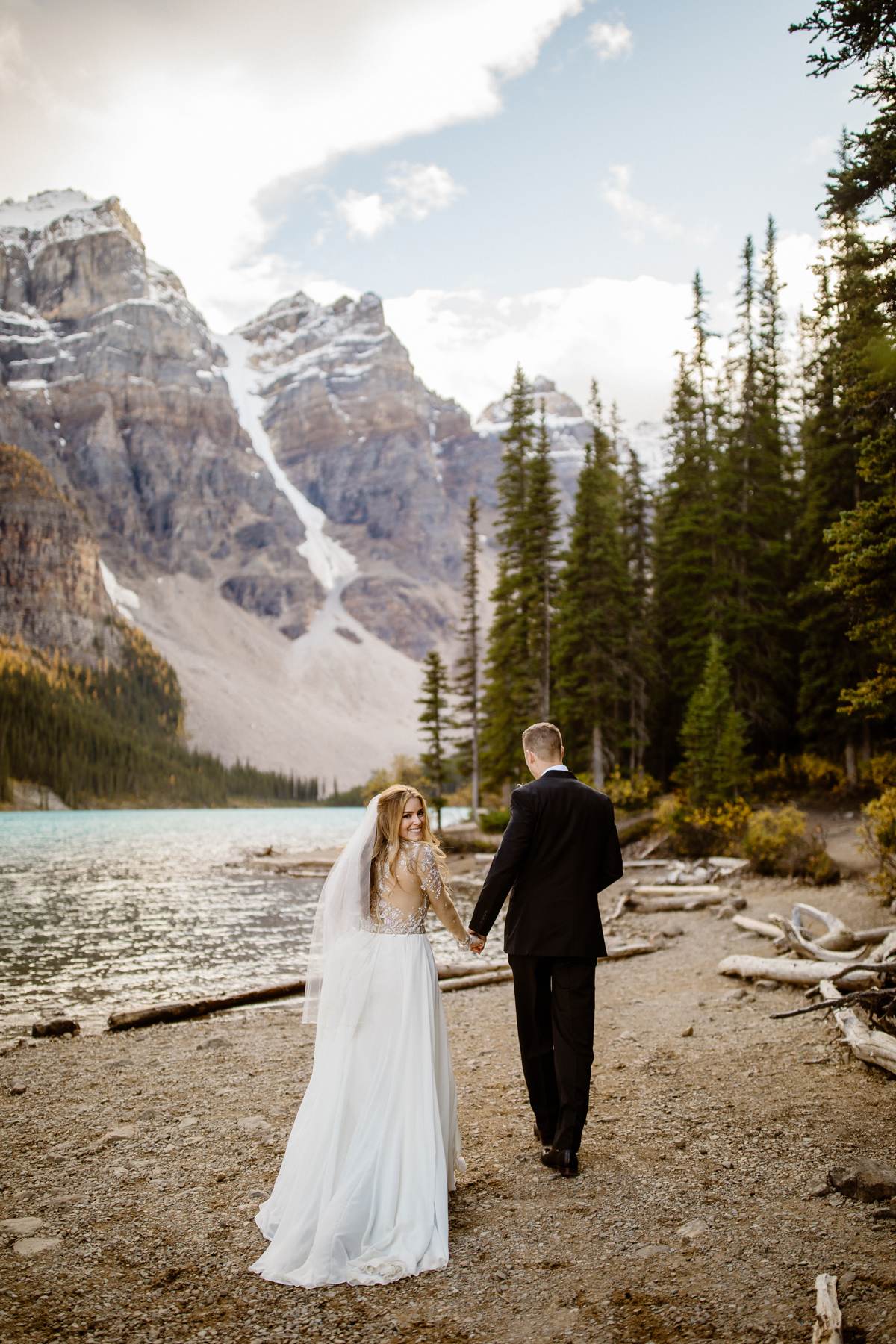 Moraine Lake wedding photos - Image 43