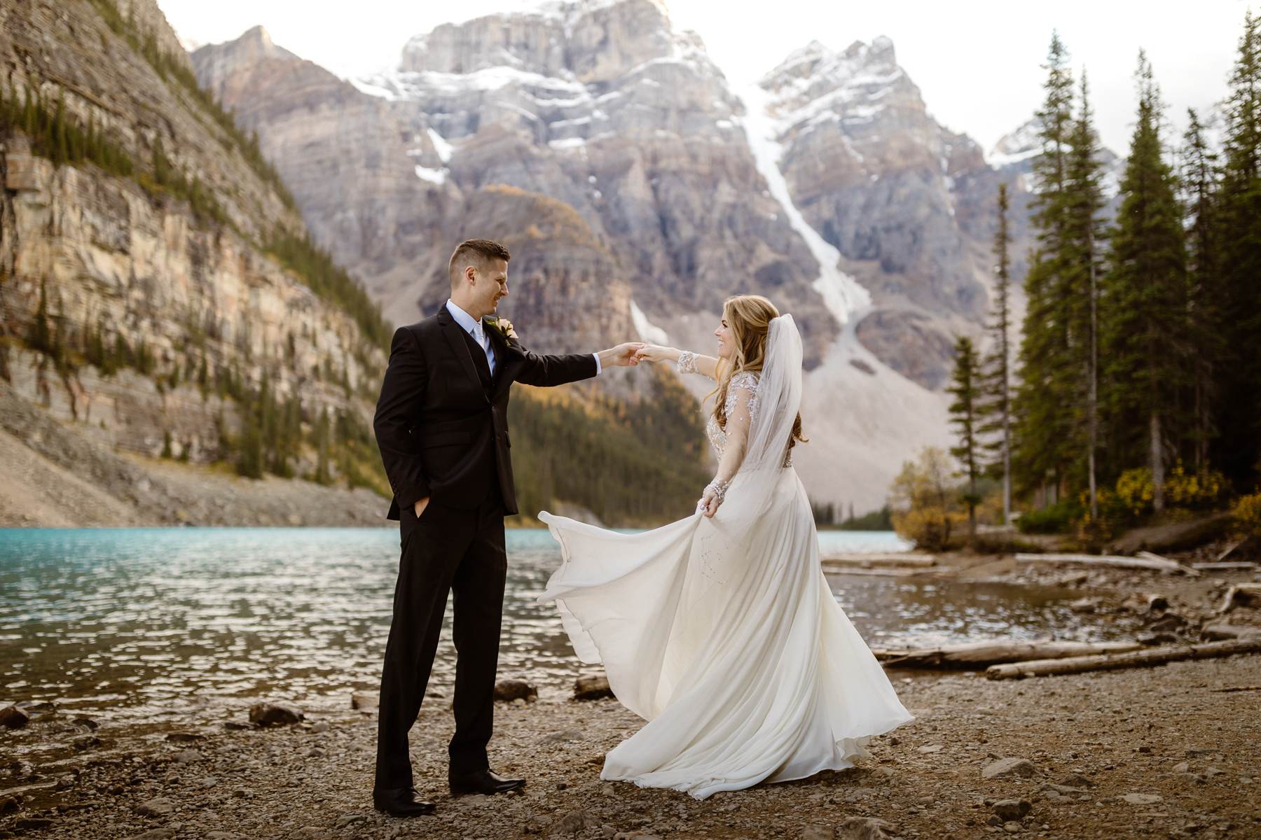 Moraine Lake wedding photos - Image 44