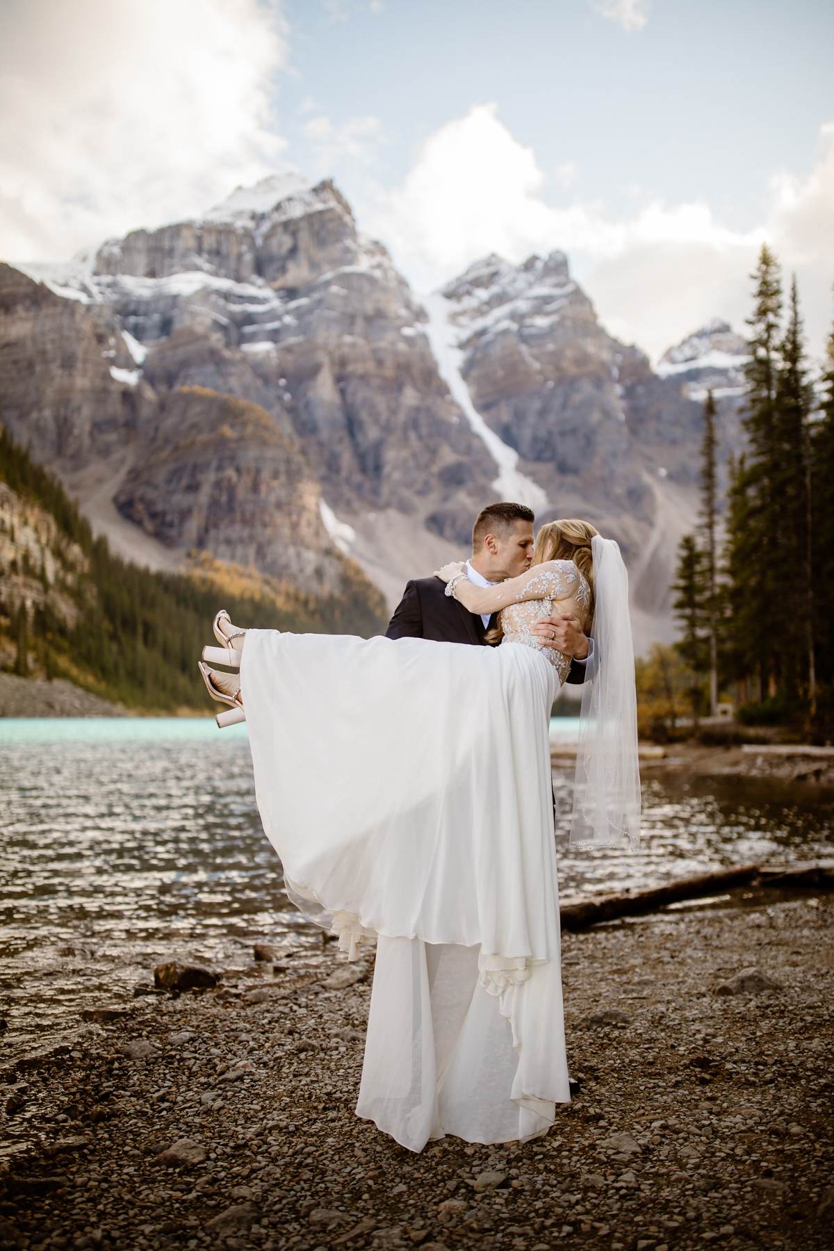 Moraine Lake Wedding Photos | Film & Forest Adventure ...