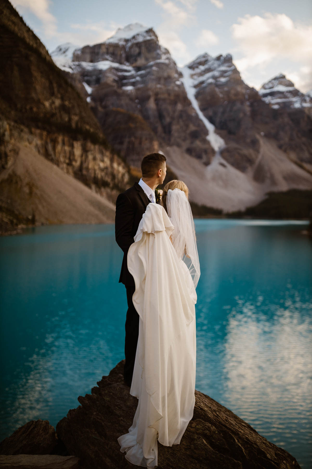 Moraine Lake wedding photos - Image 57