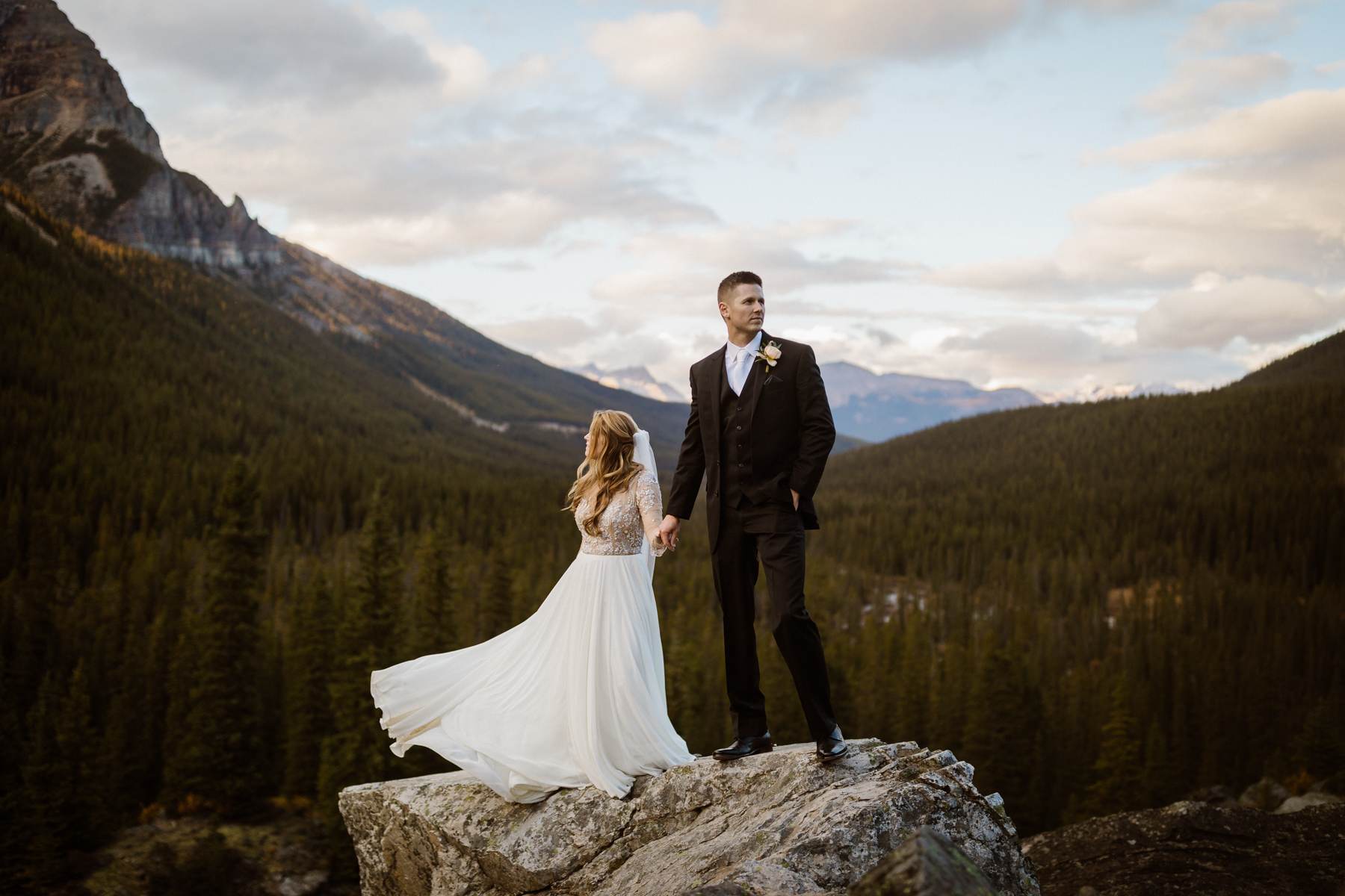 Moraine Lake wedding photos - Image 61
