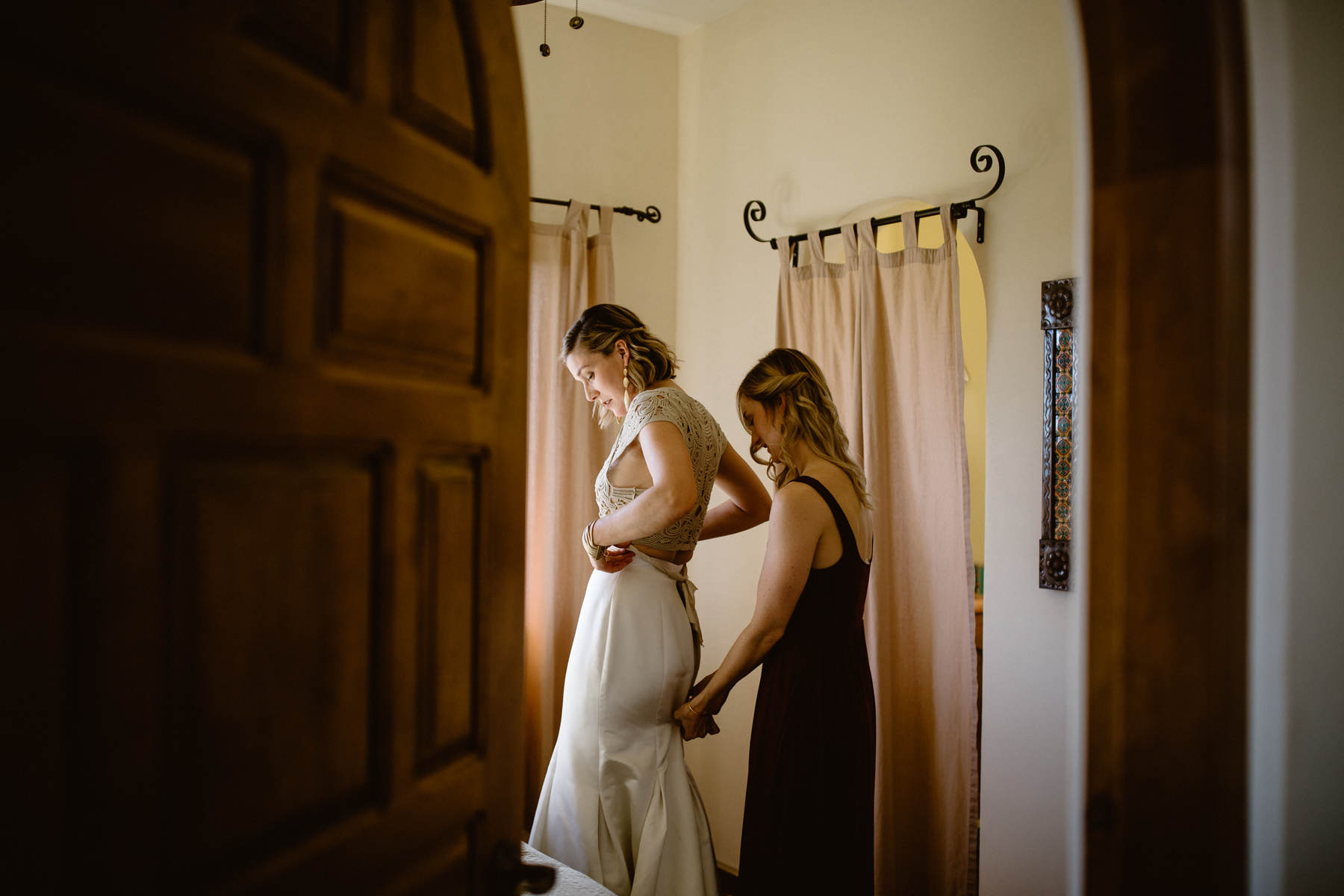 Cabo wedding photographers for a La Ventana Destination Elopement - Image 17