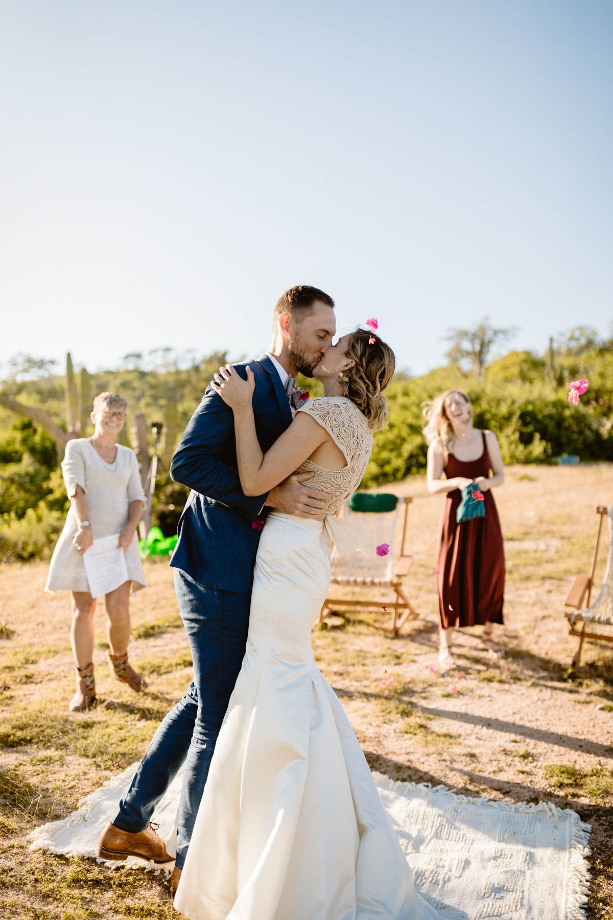 Cabo wedding photographers for a La Ventana Destination Elopement - Image 39