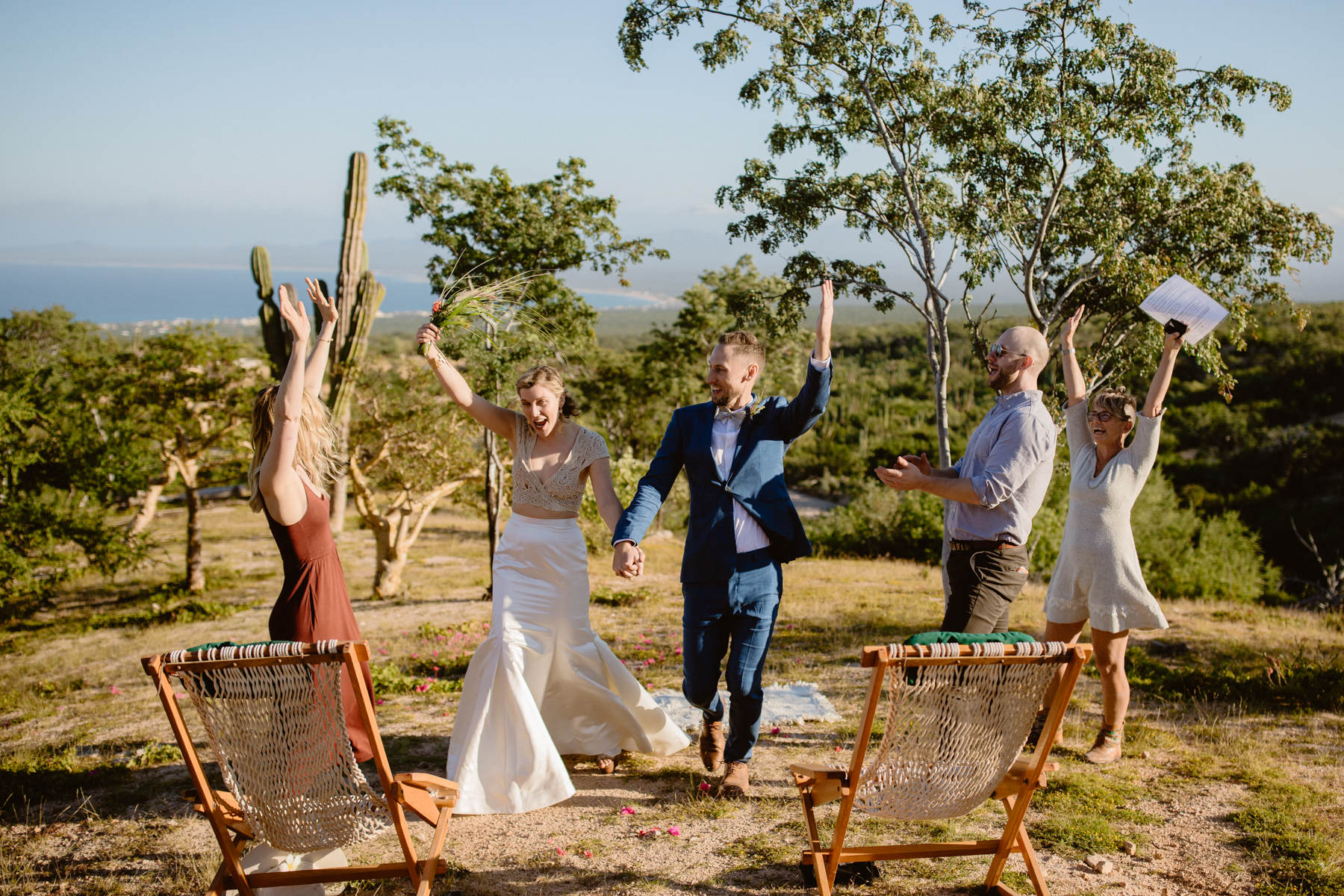 Cabo wedding photographers for a La Ventana Destination Elopement - Image 40