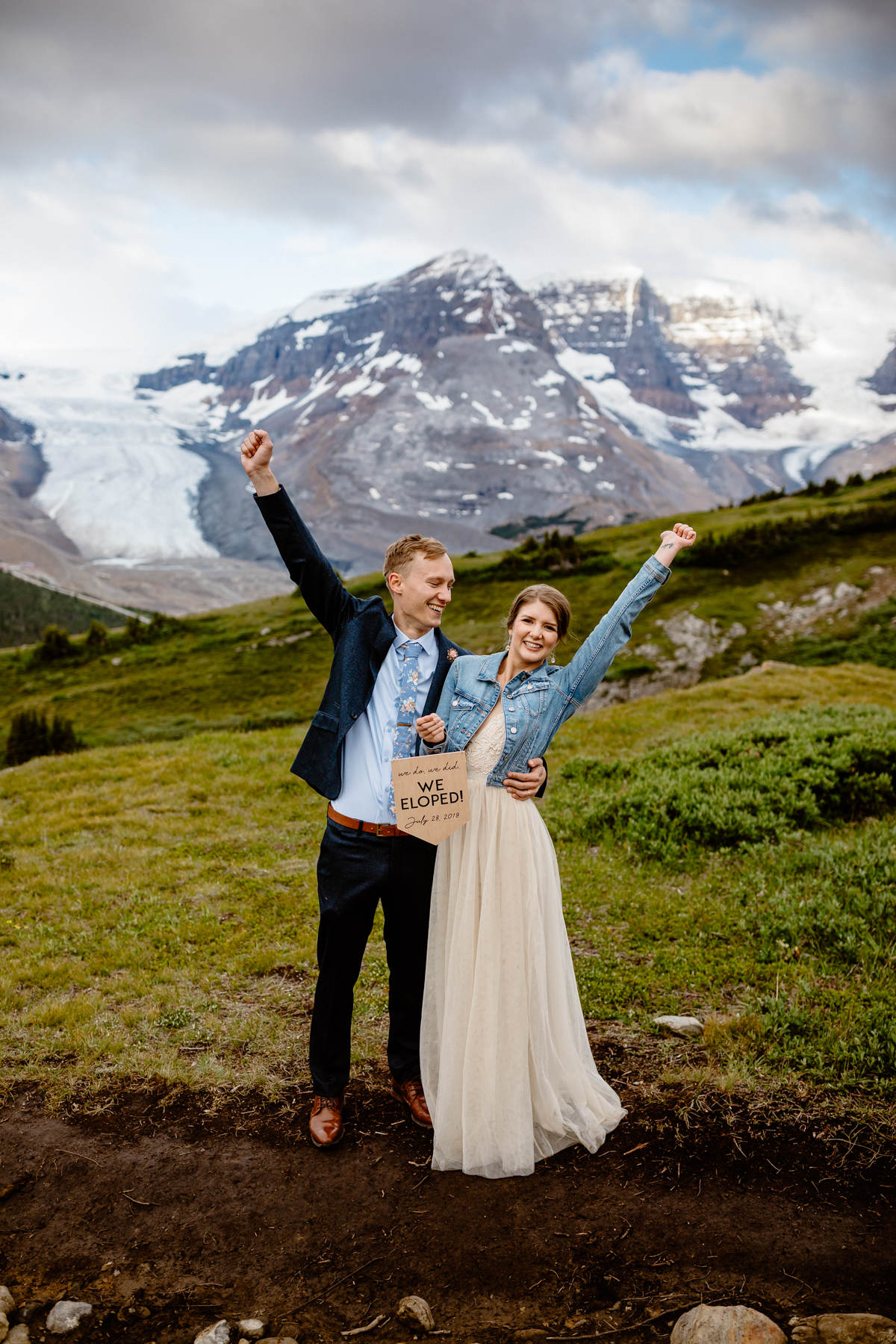 Hiking Elopement Photographers in Banff National Park - Photo 38