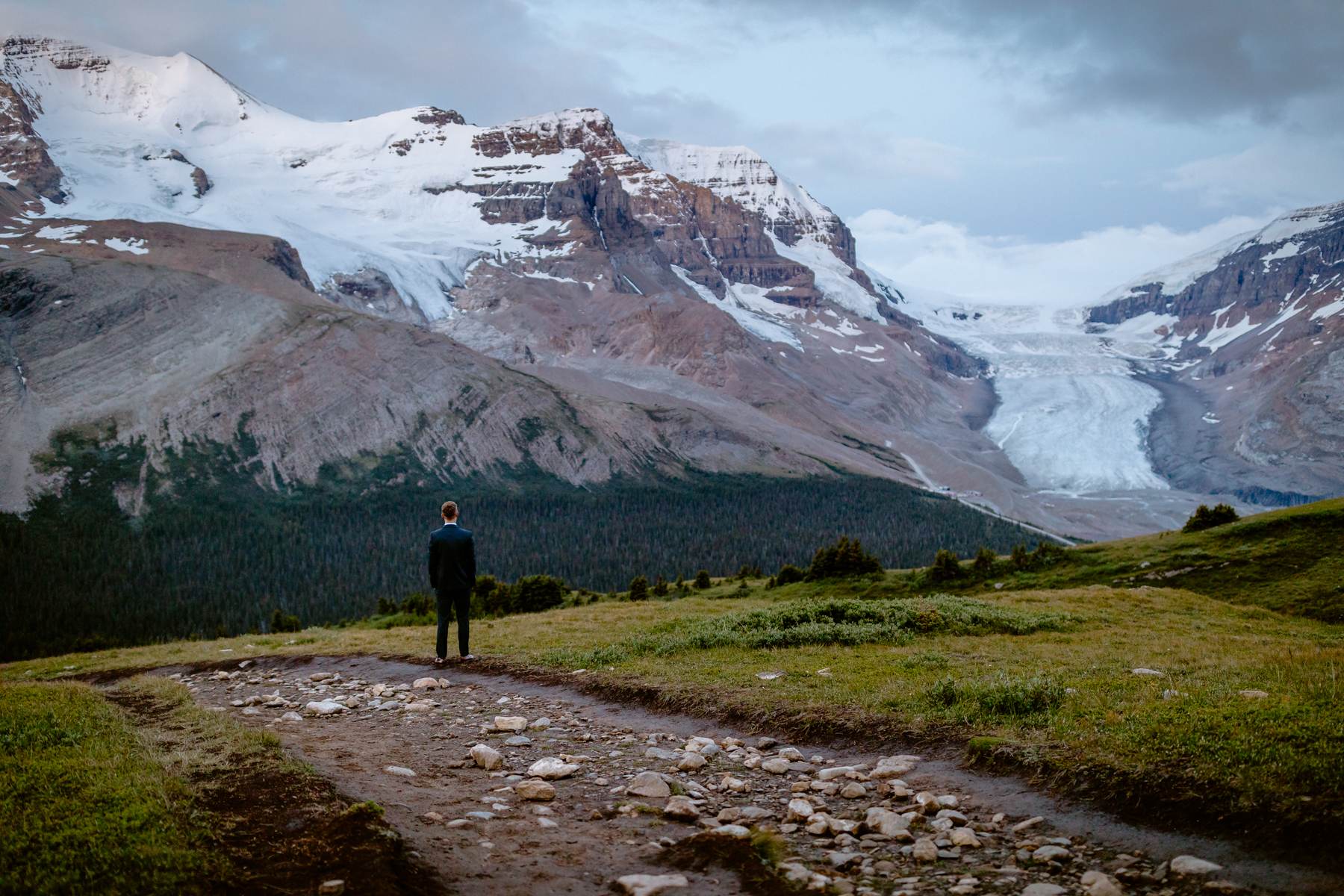 Hiking Elopement Photographers in Banff National Park - Photo 6