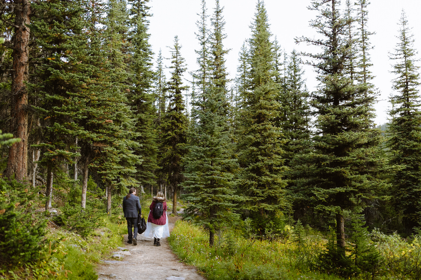 Lake Minnewanka wedding - Photo 18