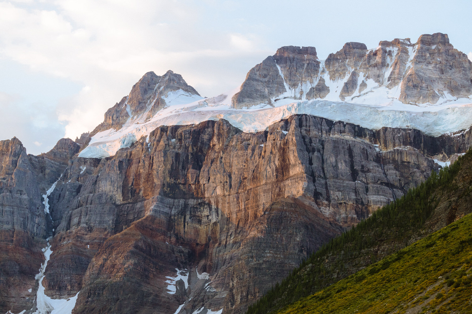 Lake Minnewanka wedding - Photo 2