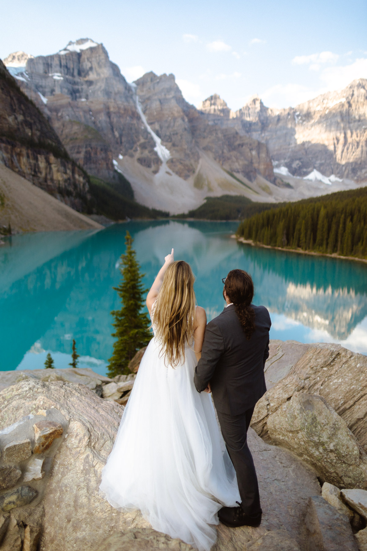 Lake Minnewanka wedding - Photo 22