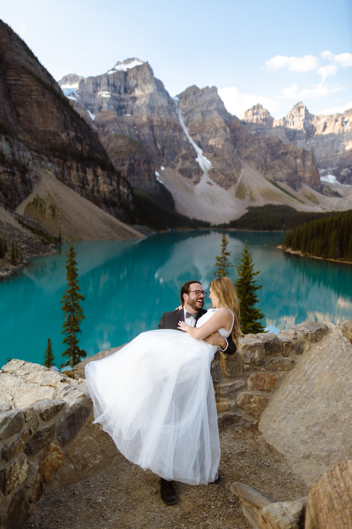Having a Lake Minnewanka wedding in Banff