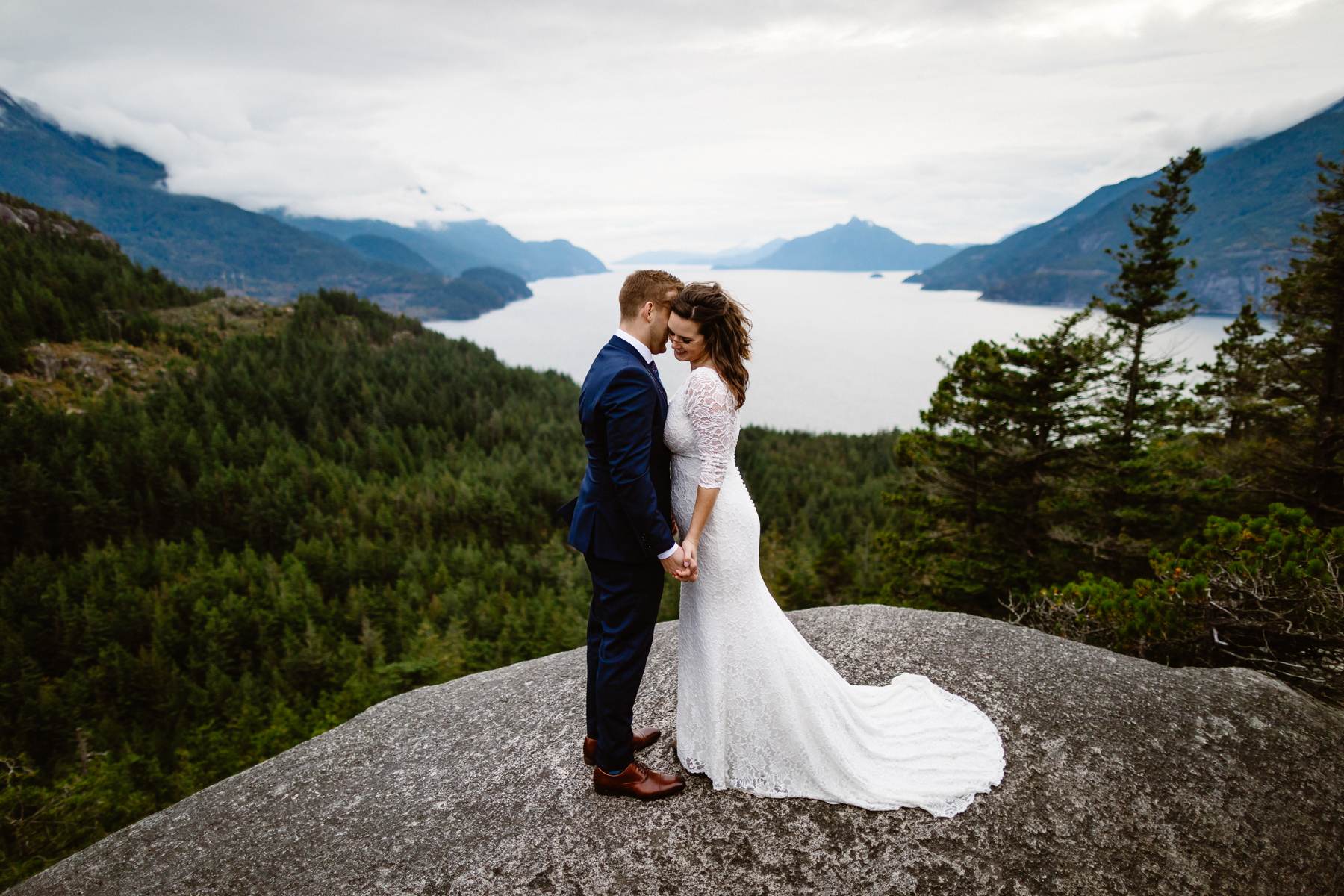 Squamish wedding photographers for an adventurous elopement overlooking Howe Sound