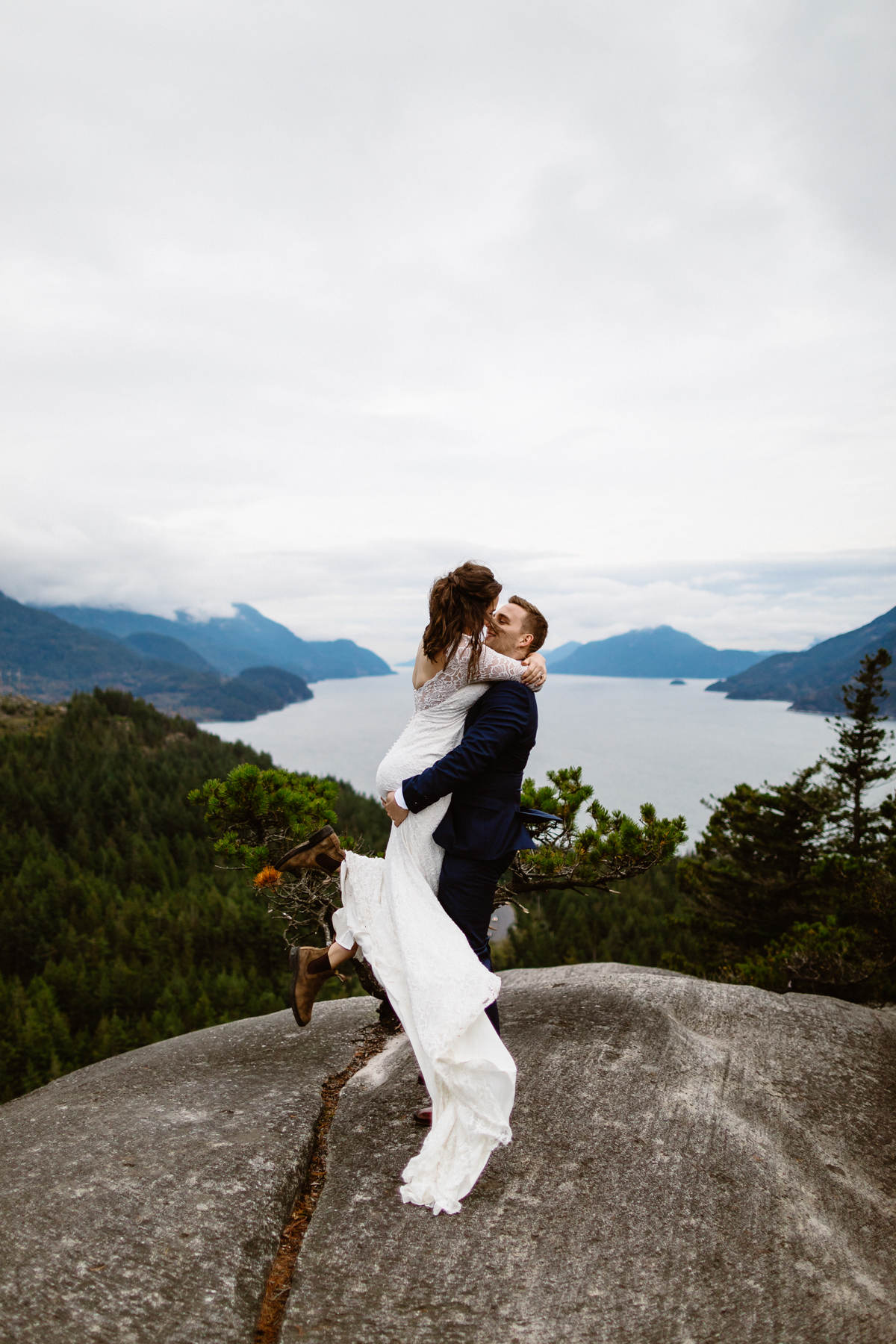 Squamish Wedding Photographers at an Adventurous Elopement - Image 39