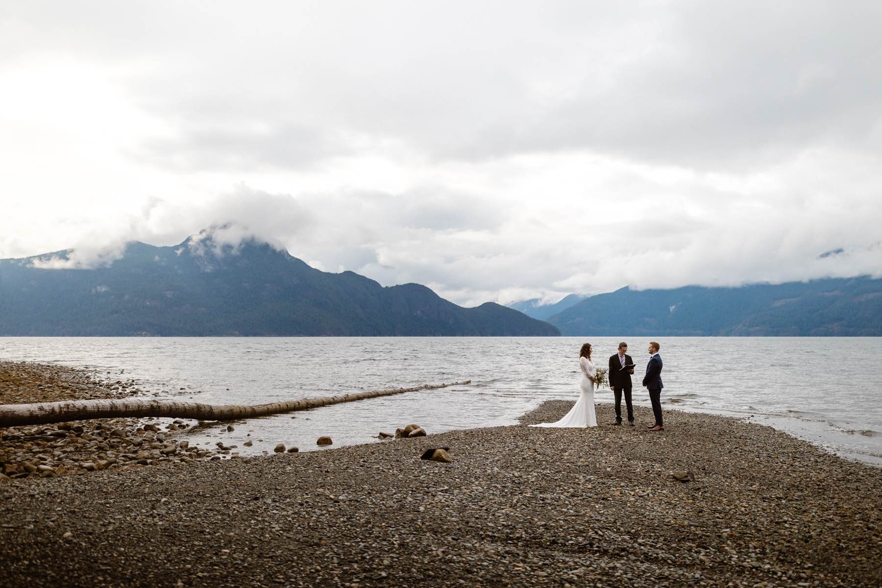 Squamish Wedding Photographers at an Adventurous Elopement - Image 9