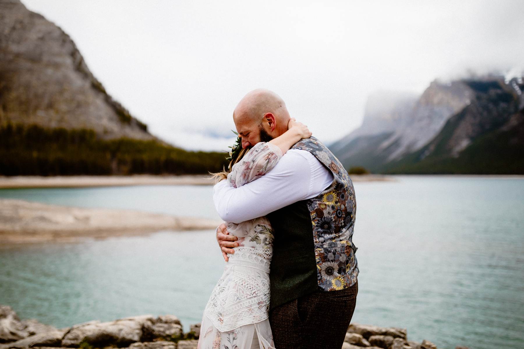 Stormy and Rainy Banff Wedding Photography - Photo 20