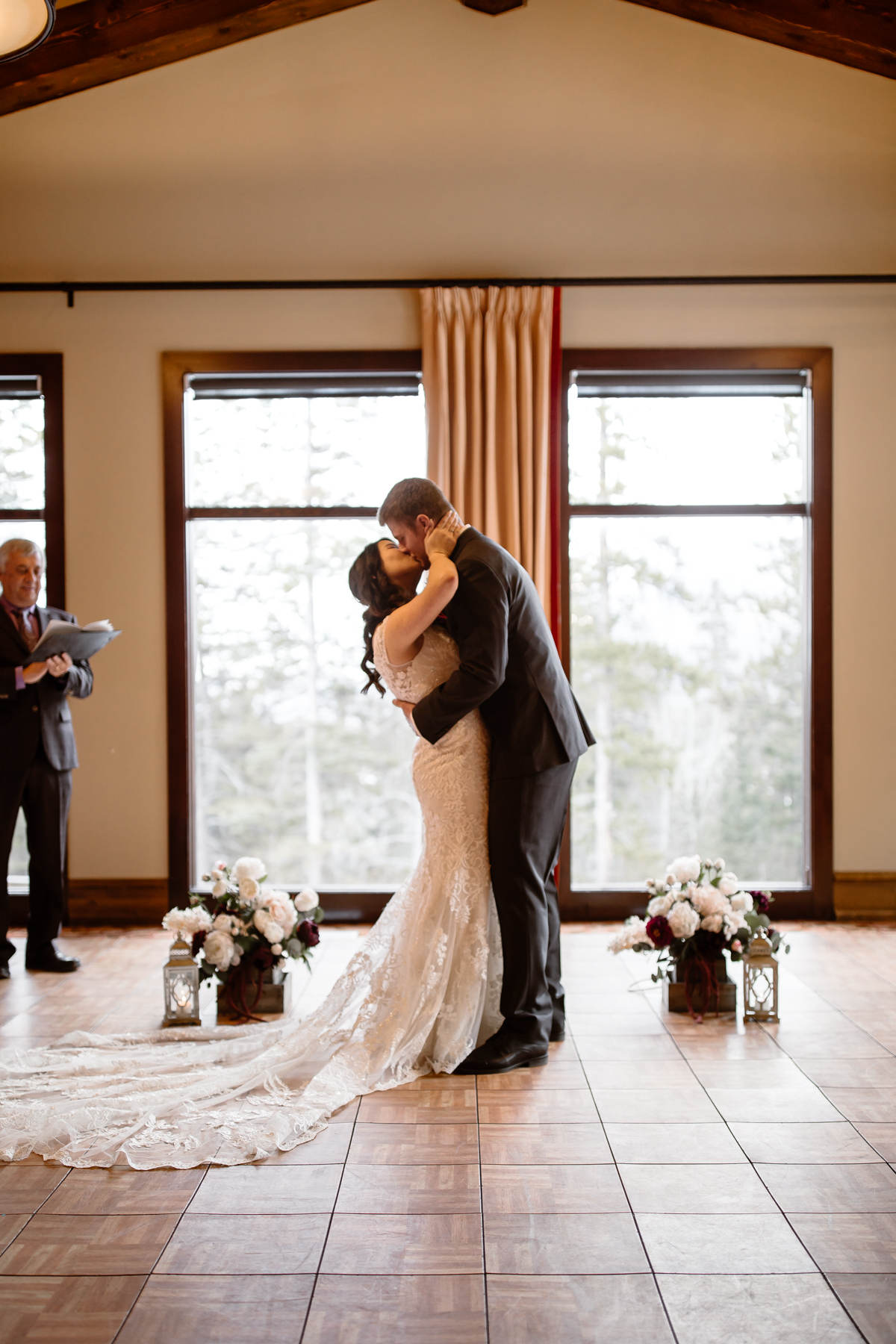 Winter Wedding in Canmore Photography - Image 17