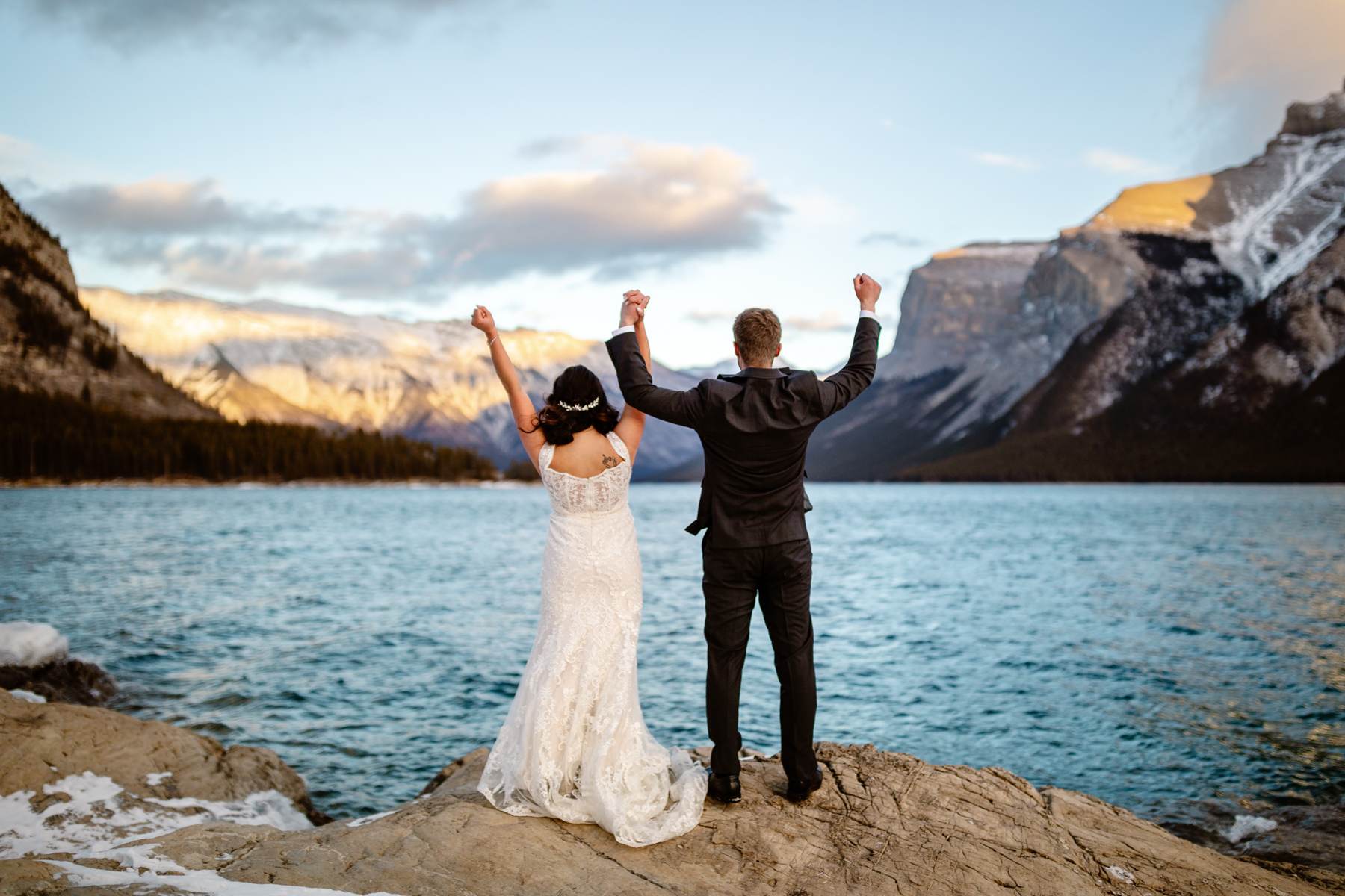 Lake Minnewanka Wedding Photos during December for a Winter Wedding in Canmore